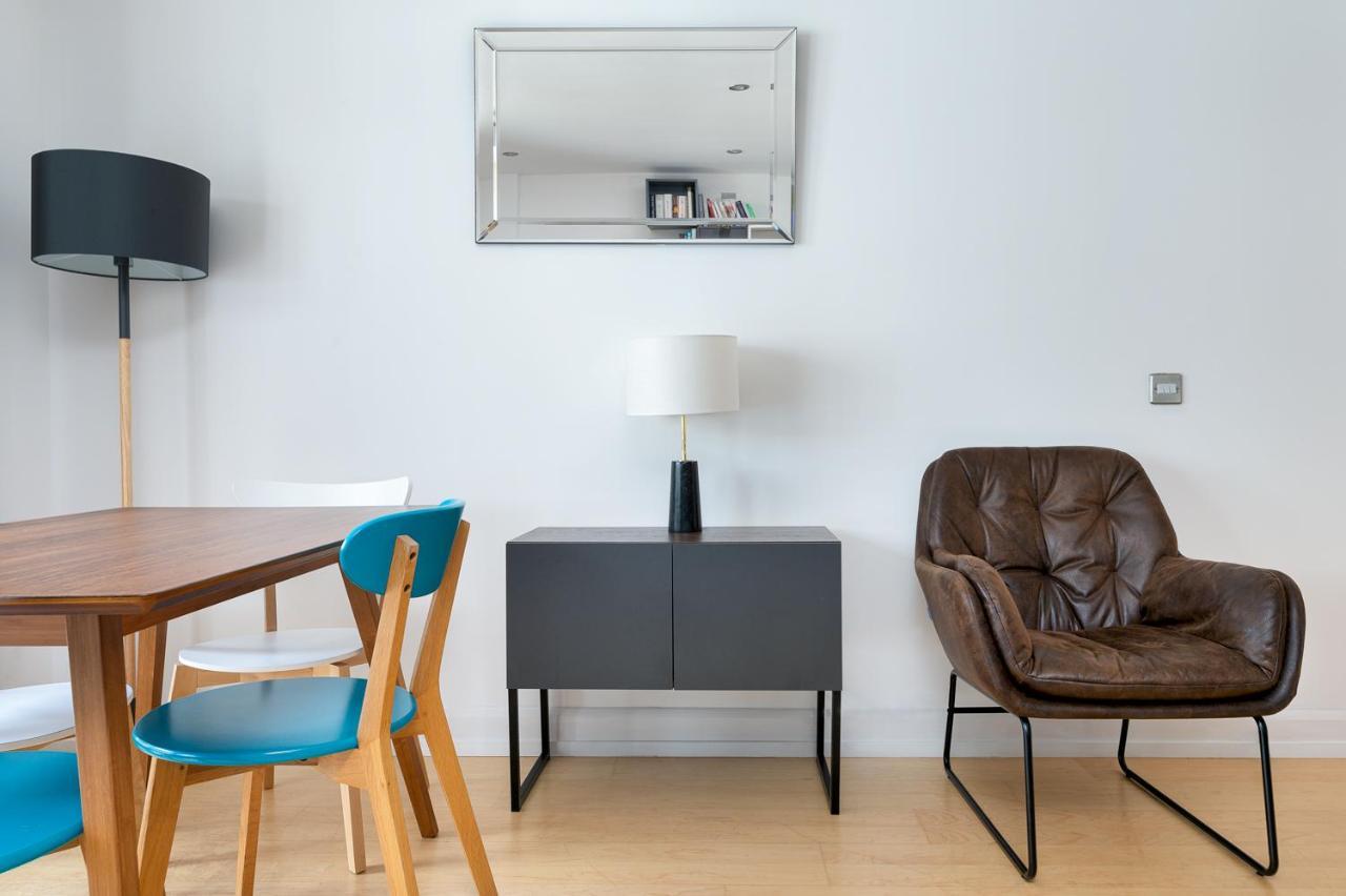 D8 - Canal View Apartment 런던 외부 사진